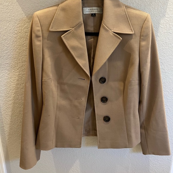 Tahari Arthur S Levine Jackets & Blazers - Tahari ASL Women's Tailored Beige Blazer with Three-Button Front